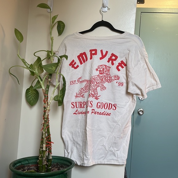 Womens L Empyre T shirt i got from zumiez last year. Great condition - Picture 1 of 2